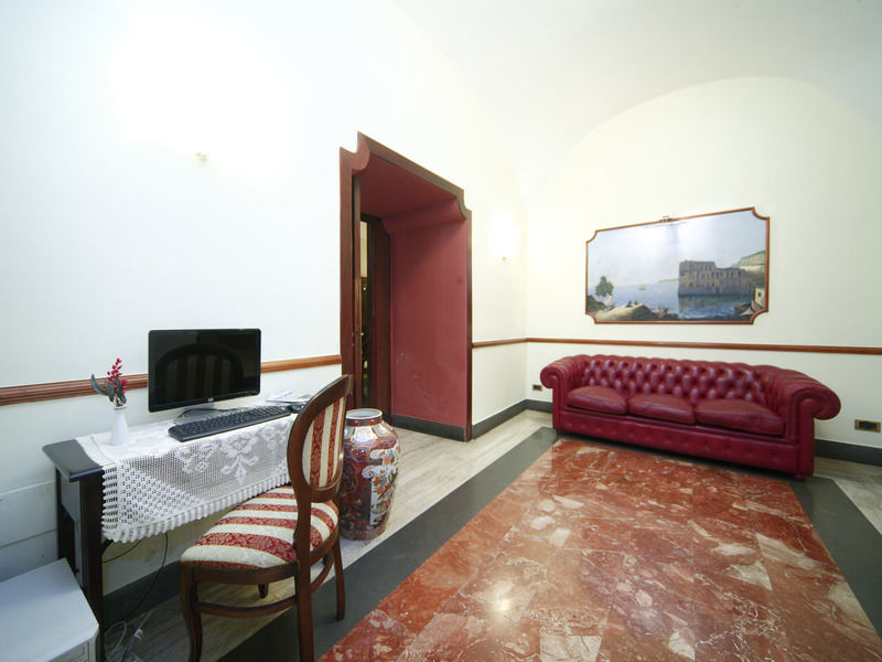Hotel La Pace Napoli Esterno foto